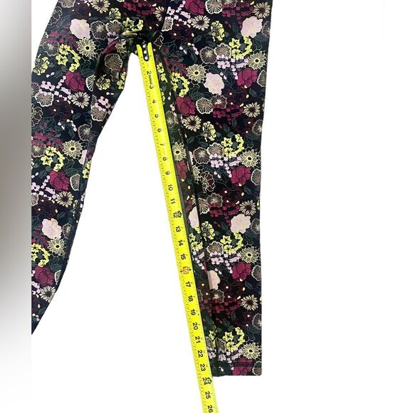 Lululemon Wunder Under Crop Fleurolace High Rise Size 6 - Picture 9 of 9